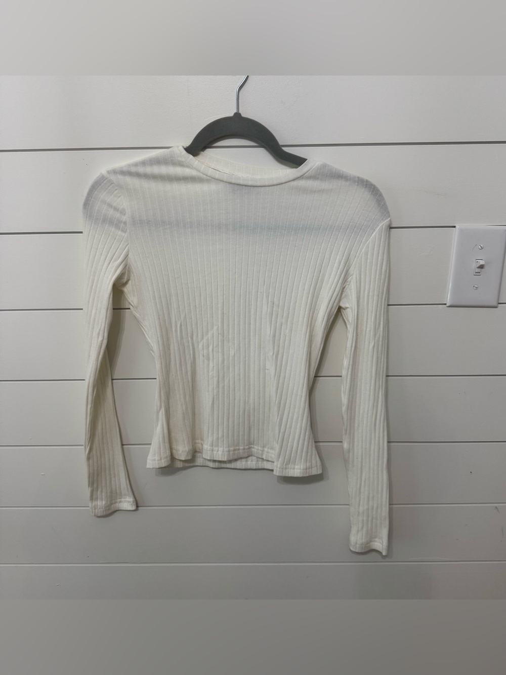 White ribbed long sleeve top